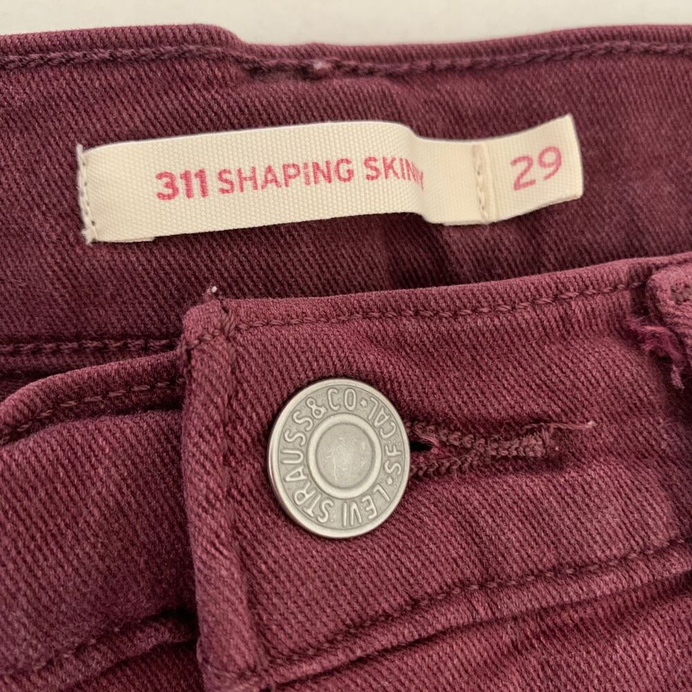 Levi's 311 Jeans Women's Size 29 Burgundy Mid-Rise Shaping Skinny Denim - Picture 3 of 7